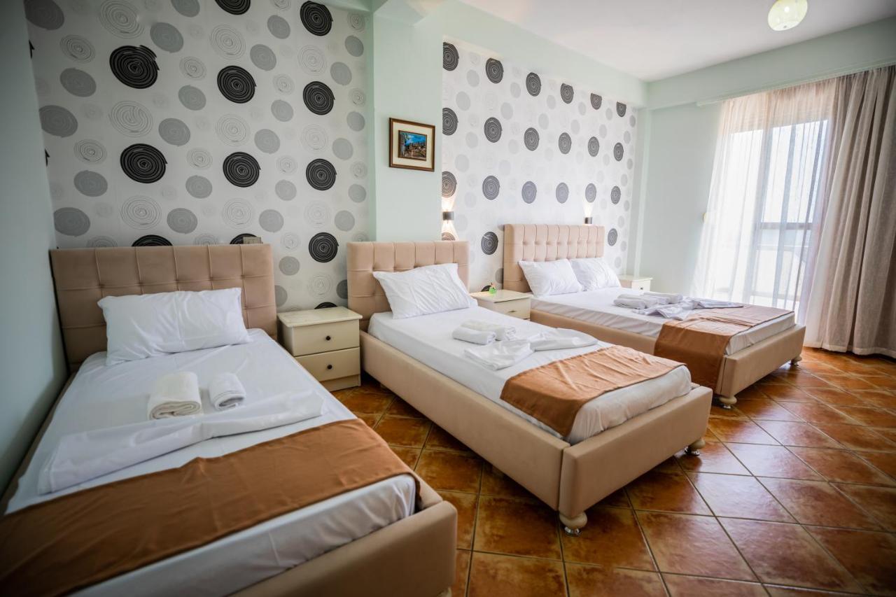 Hotel Panorama Himare Buitenkant foto