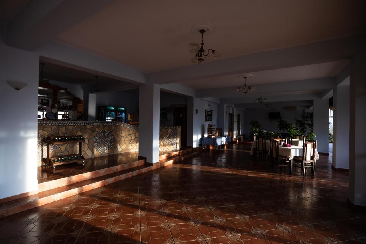Hotel Panorama Himare Buitenkant foto