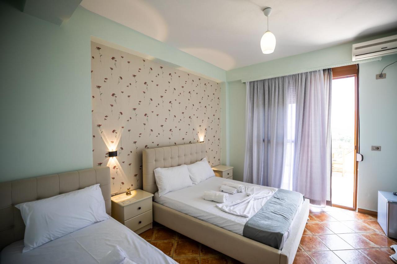 Hotel Panorama Himare Buitenkant foto