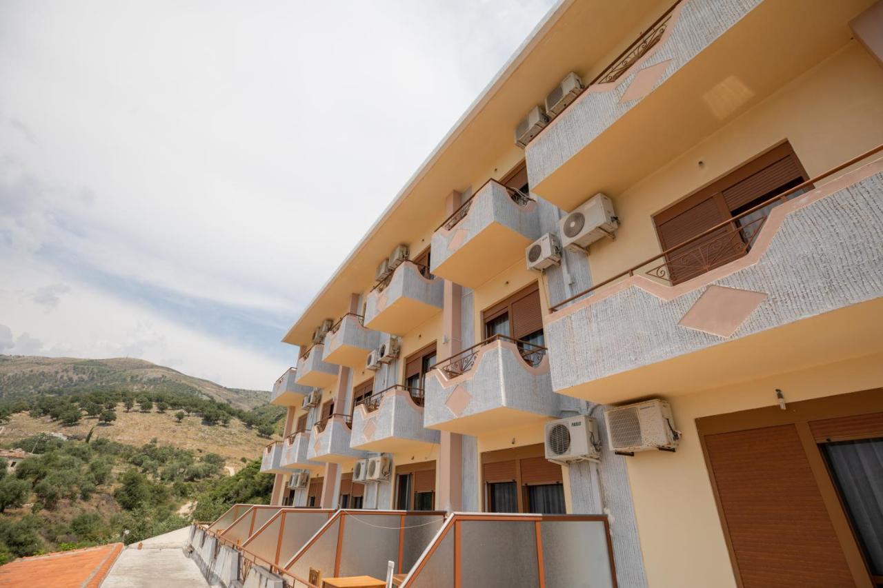 Hotel Panorama Himare Buitenkant foto