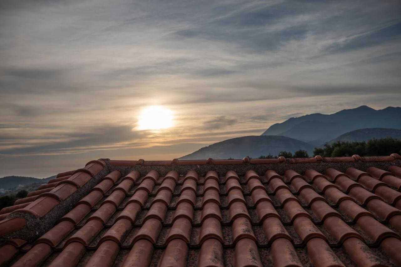 Hotel Panorama Himare Buitenkant foto