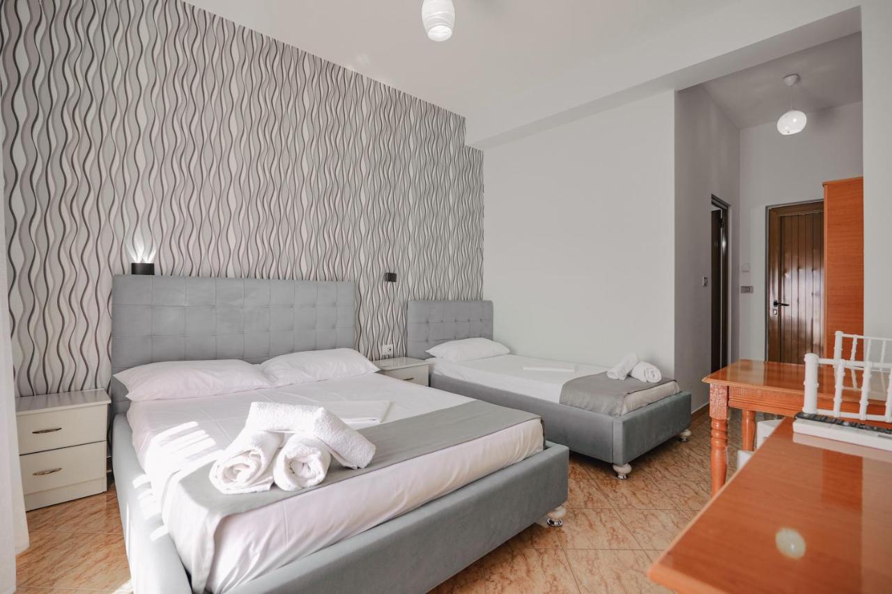 Hotel Panorama Himare Buitenkant foto